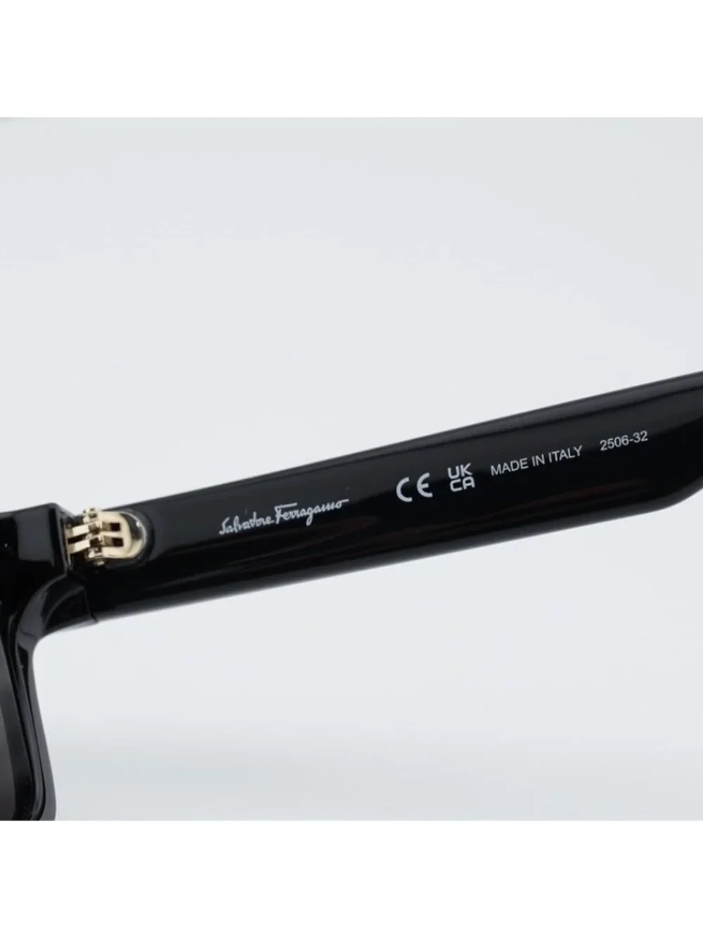 Salvatore Ferragamo SF960S 001 Sunglasses Black Rectangle Frame, Grey Lenses